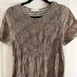 Short sleeve top with ruching